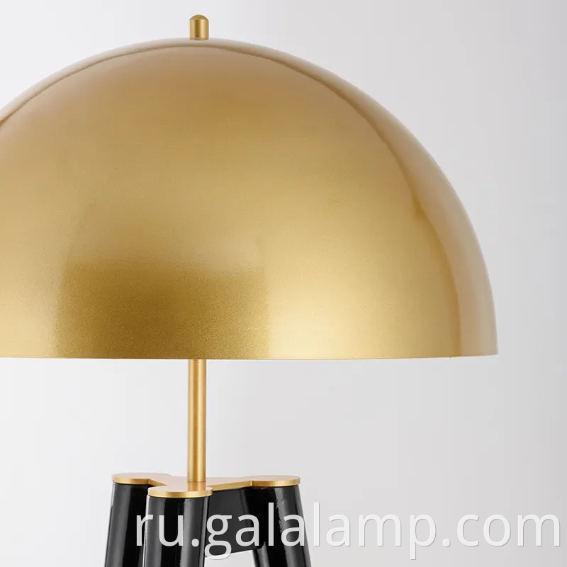 Вот десять седооптимизированных предложений по названию продукта для напольного торника: